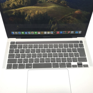 MacBookPro 13インチ 16GB シルバー 13インチMacBook Air: 8コアCPUと 
