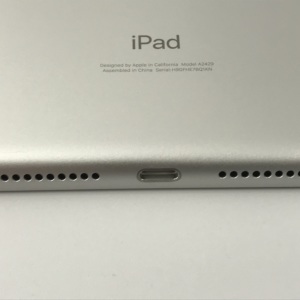 激安タブレット iPad ( 第8世代 ) 10.2インチ Wi-Fi + Cellular MYMJ2J