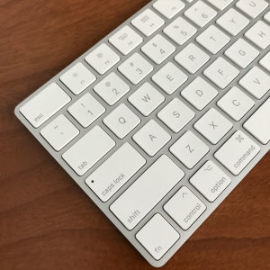 激安Apple Magic Keyboard A1644 Mac アップル ワイヤレス 純正 英語 ...