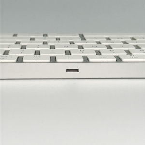 激安【純正品】 Apple MagicKeyboard- 英語（US） テンキー付 と Magic
