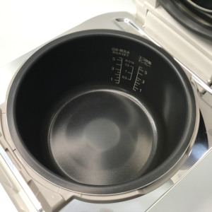 激安Panasonic SR-N310D-W 可変圧力IHジャー炊飯器 おどり炊き